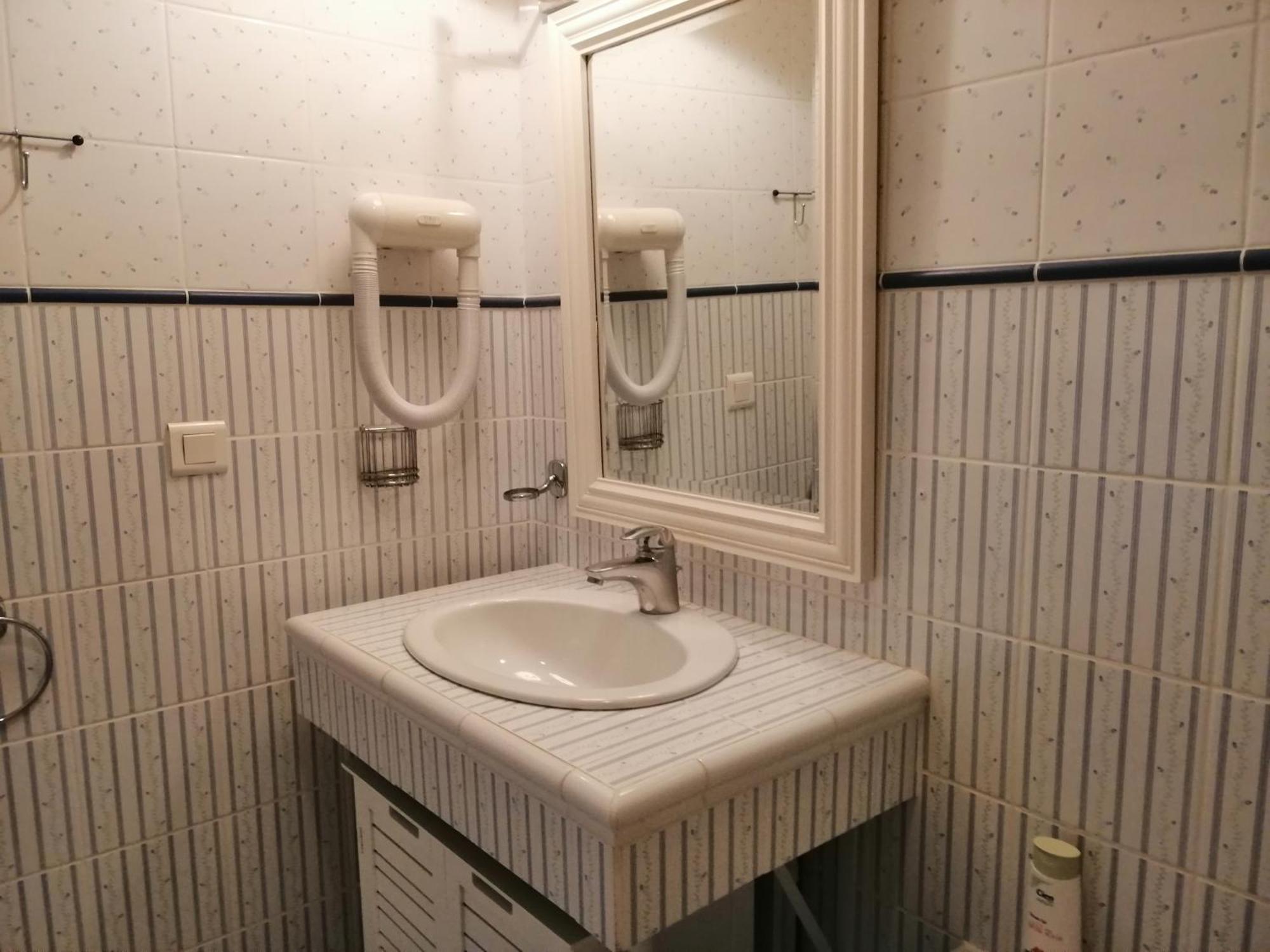 Chambres D'Hotes Le Cedre Bleu Saint-Lattier Екстериор снимка